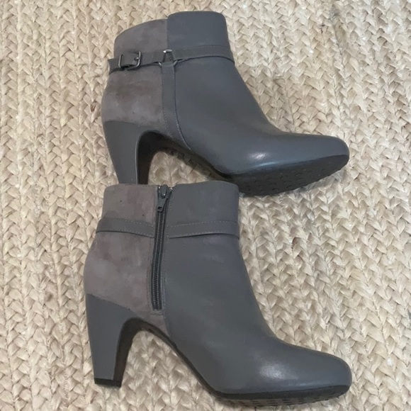 Easy Spirit Gray Ankle Booty - Picture 3 of 11